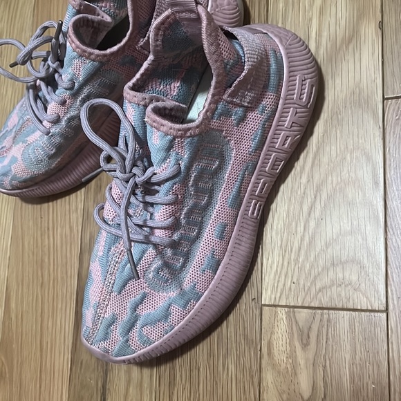 Selling me old sneakers - Picture 4 of 5